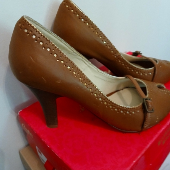 Candie's Brown Peep Toe Heels - Picture 3 of 5